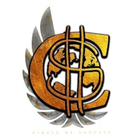 a gold logo with the words'catch me success'on it